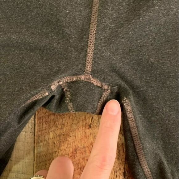Fabletics womens gray 7/8 cropped leggings - Picture 5 of 9